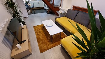 Cosy Stay in Stoke on Trent By Villazu