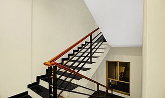 Itsy Hotels Transit Express