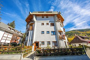 Il Rododendro  (City Center)