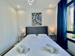 NEW Bright and Luxurious 2bds in Rd Malaga B10