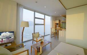 The Chic Apartment For Family