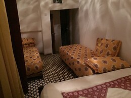 Family Room for 18 Peoples Sunny Riad Inside Medina Fes El Bali