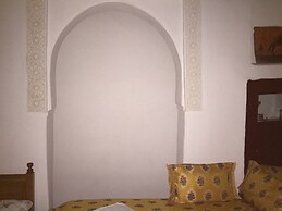 Family Room for 18 Peoples Sunny Riad Inside Medina Fes El Bali