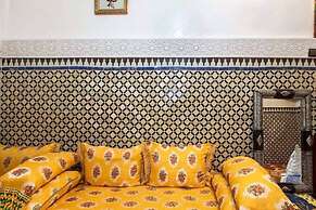 Family Room for 18 Peoples Sunny Riad Inside Medina Fes El Bali