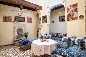 Family Room for 18 Peoples Sunny Riad Inside Medina Fes El Bali