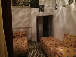 Family Room for 18 Peoples Sunny Riad Inside Medina Fes El Bali