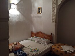 Family Room for 18 Peoples Sunny Riad Inside Medina Fes El Bali