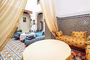 Family Room for 18 Peoples Sunny Riad Inside Medina Fes El Bali