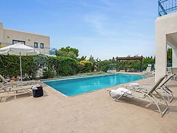 Sanders Azzurro - Lovely Villa w/ Private Pool