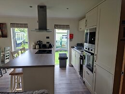 Maple 2 Bedroom Luxury Lodge in Mid Wales