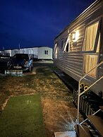 Impeccable 4-bed Caravan in Clacton-on-sea