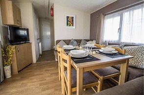 Impeccable 4-bed Caravan in Clacton-on-sea