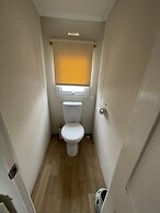 Impeccable 4-bed Caravan in Clacton-on-sea