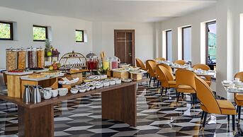 Zana Lake Resort Udaipur