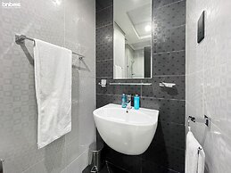 Elegant Studio Golf Course View Bnbmehomes