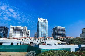 Elegant Studio Golf Course View Bnbmehomes