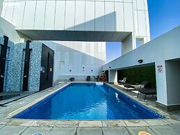 Elegant Studio Golf Course View Bnbmehomes