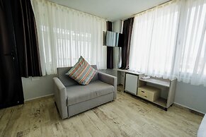 YALIKÖY DENİZ OTEL