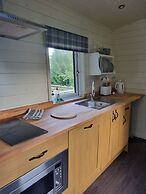 Glamping Hut - Riverview 5
