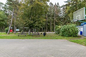 Rozewie Cosy Apartment by Renters