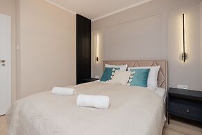 Rozewie Cosy Apartment by Renters