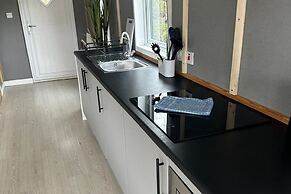 Large Glamping Hut - Riverview 13