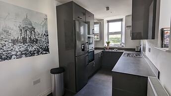 Immaculate 1-bed Apartment in Merthyr Tydfil