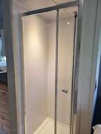 Glamping Hut - Riverside 6