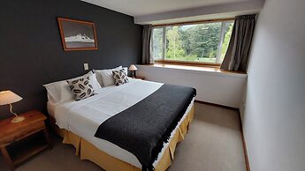 Mascardi Park Lodge & Hotel