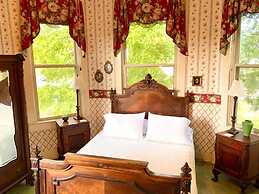 Four Winds Victorian Venue & Suites