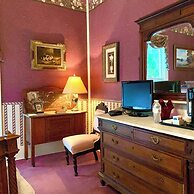 Four Winds Victorian Venue & Suites