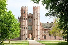 HOVELL HALL  Country B&B