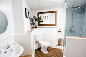 HOVELL HALL  Country B&B