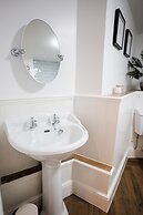 HOVELL HALL  Country B&B