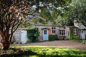 HOVELL HALL  Country B&B