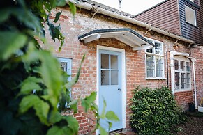 HOVELL HALL  Country B&B