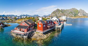 Henningsvær Rorbuer