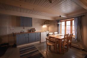 Henningsvær Rorbuer