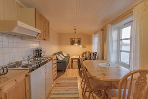 Henningsvær Rorbuer