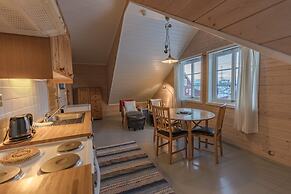 Henningsvær Rorbuer