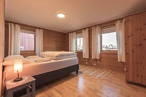 Henningsvær Rorbuer