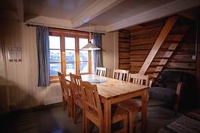 Henningsvær Rorbuer