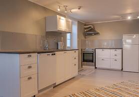 Henningsvær Rorbuer