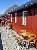 Henningsvær Rorbuer