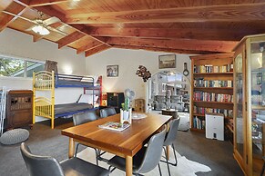 Lakeview Escape with spa - sauna - patio