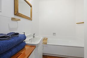 Lakeview Escape with spa - sauna - patio