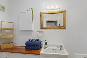 Lakeview Escape with spa - sauna - patio