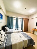 HENRY & ADICHE  EMPERADOR BUILDING