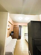 HENRY & ADICHE  EMPERADOR BUILDING