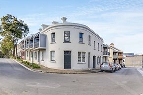 Barangaroo Park Apartments by Urban Rest